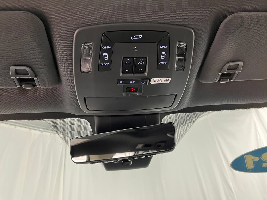 Used 2021 Toyota Sienna Limited AWD/4WD image 39