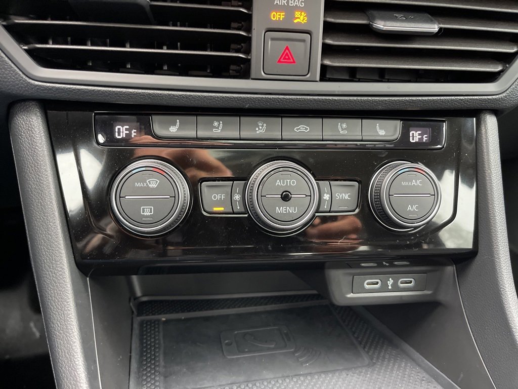 Used 2024 Volkswagen Jetta SEL image 12