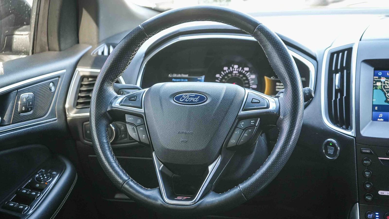 Used 2019 Ford Edge ST w/ Equipment Group 401A AWD/4WD image 15