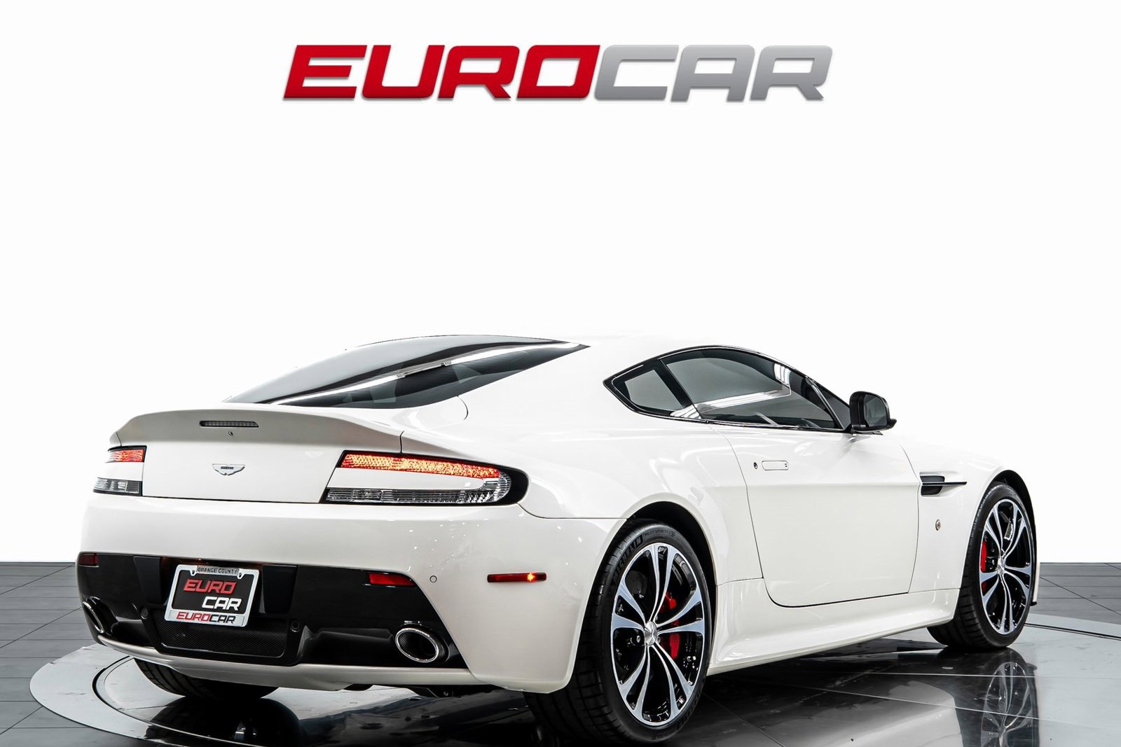 Used 2017 Aston Martin V12 Vantage S image 5