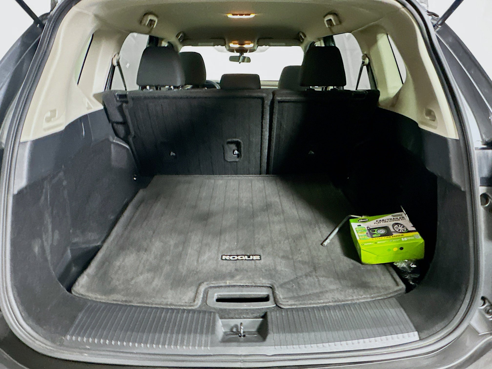 Used 2023 Nissan Rogue S AWD/4WD image 27