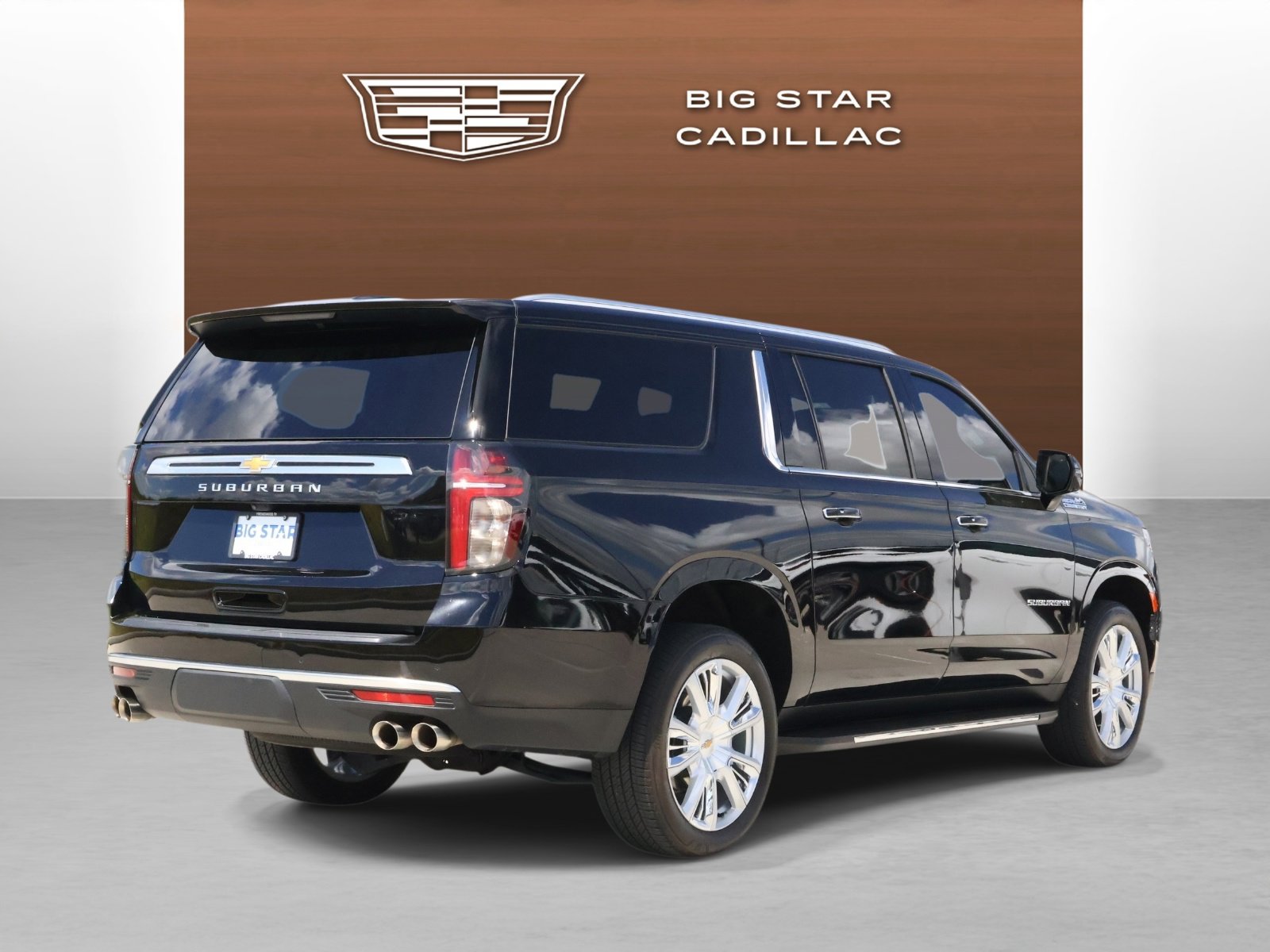 Used 2024 Chevrolet Suburban High Country image 5