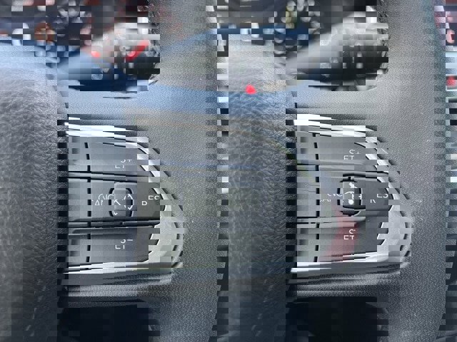 Used 2023 Jeep Compass Latitude image 19