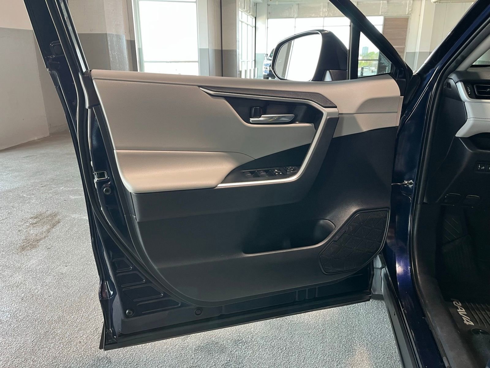 Used 2020 Toyota RAV4 XLE w/ All Weather Liner Package image 17