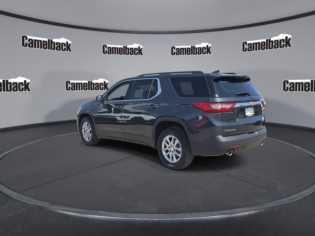 Used 2019 Chevrolet Traverse LT FWD image 5