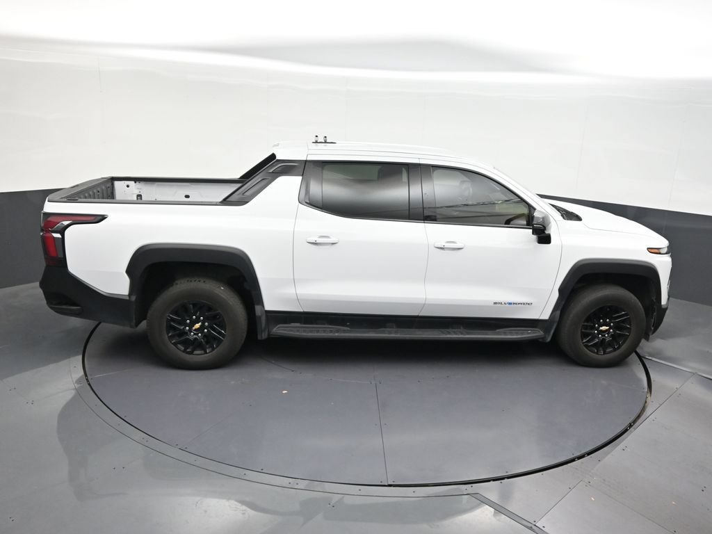Used 2025 Chevrolet Silverado EV LT AWD/4WD image 21