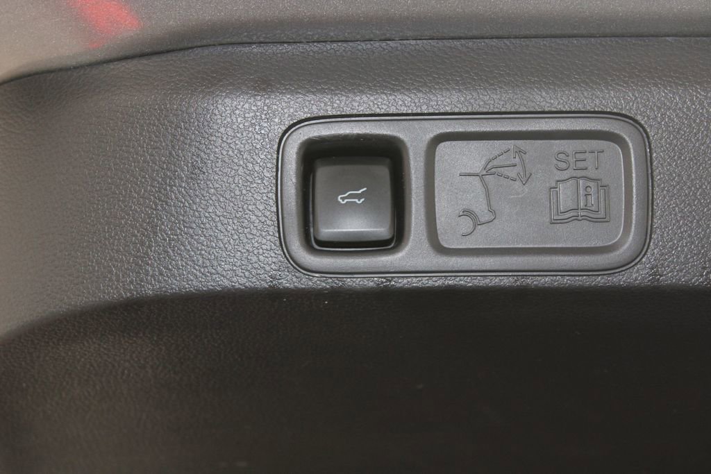 Used 2024 Ford Expedition Limited image 18