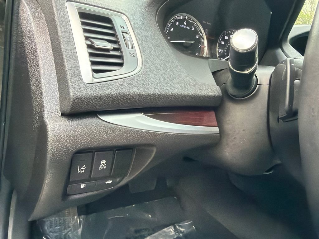 Used 2016 Acura TLX V6 w/ Technology Package FWD image 32