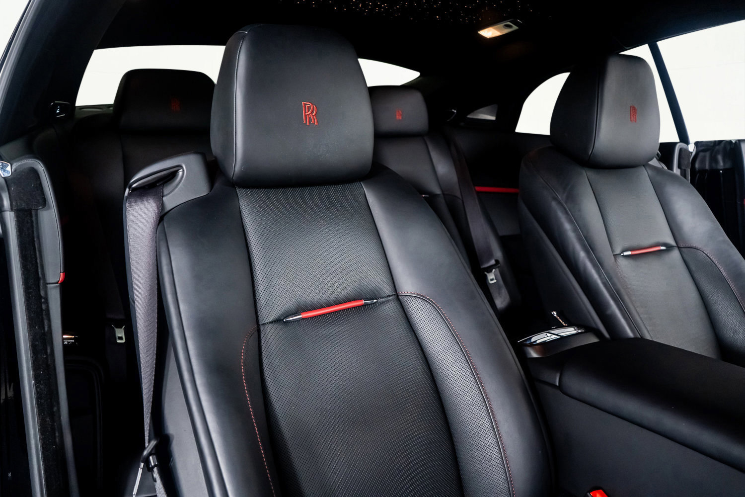 Used 2019 Rolls-Royce Wraith image 32