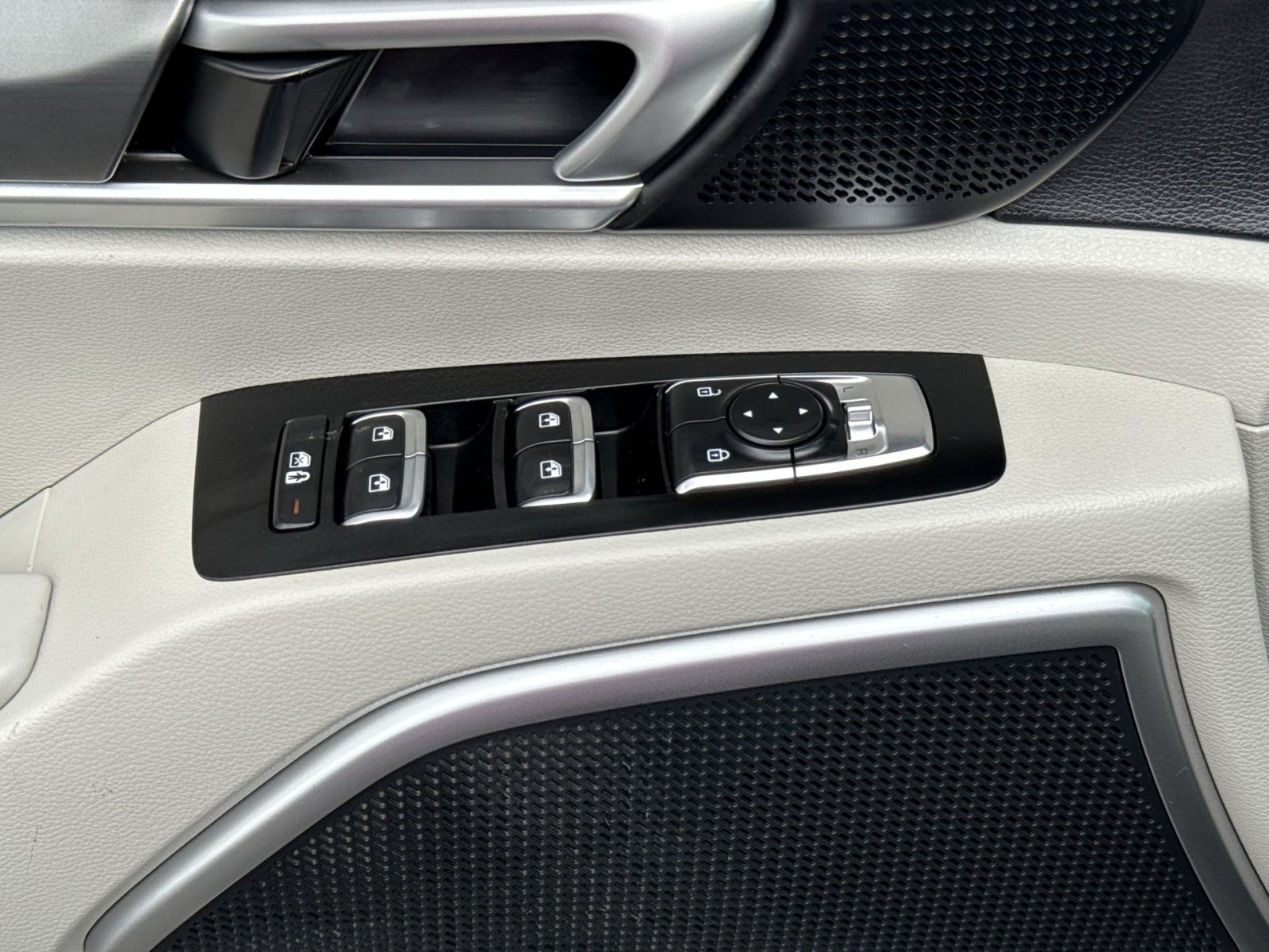 Used 2022 Kia Telluride S AWD/4WD image 15