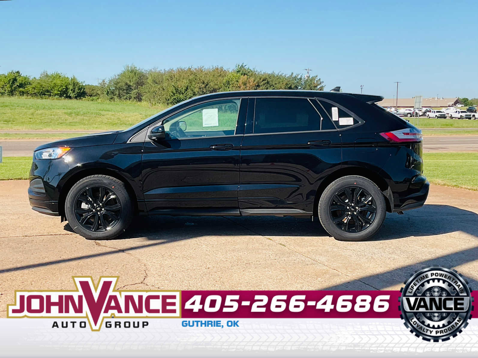 Used 2024 Ford Edge SE w/ Black Appearance Package image 5