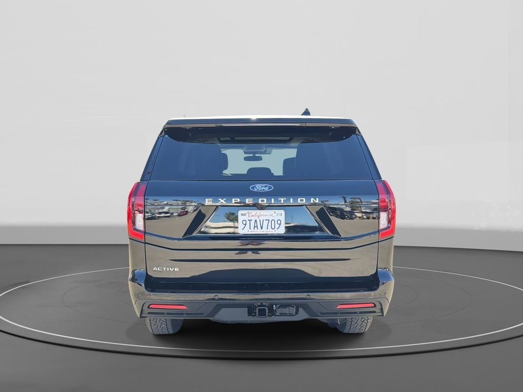 Certified 2025 Ford Expedition Active image 6