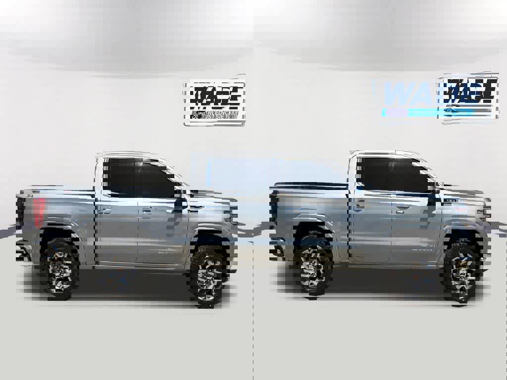 Used 2023 GMC Sierra 1500 SLT w/ SLT Premium Package image 4