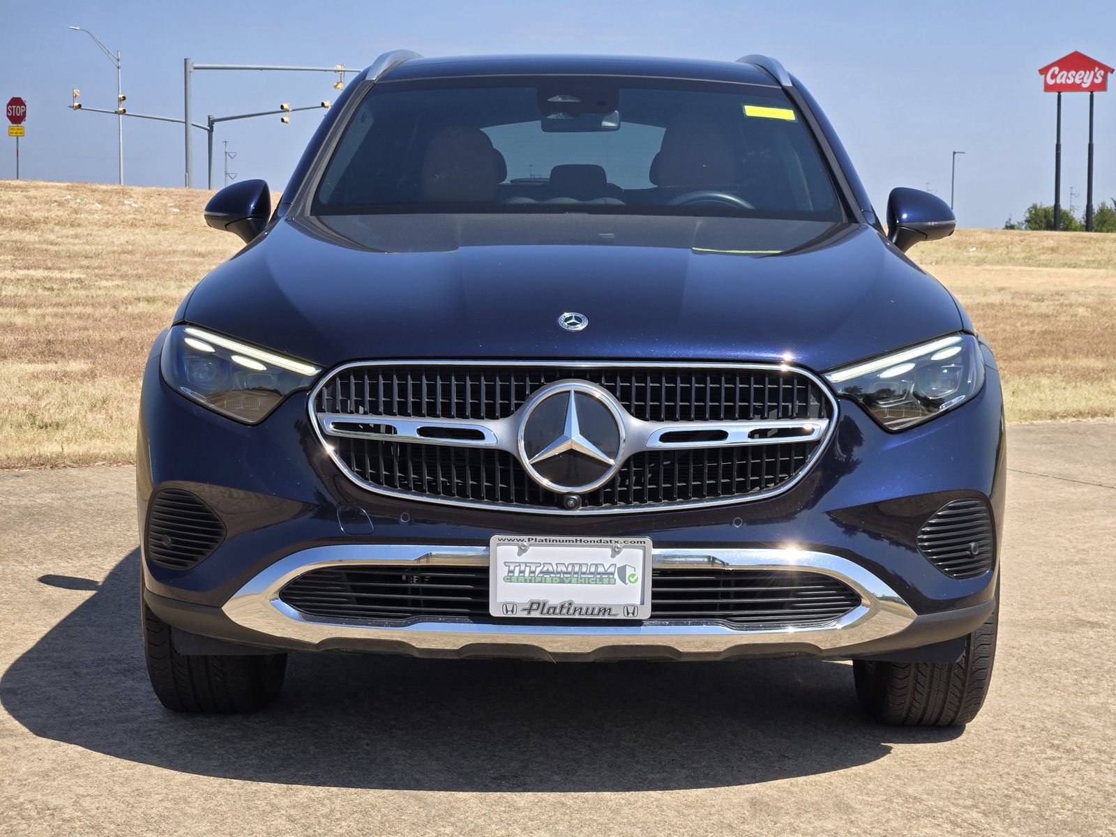 Used 2023 Mercedes-Benz GLC 300 image 6