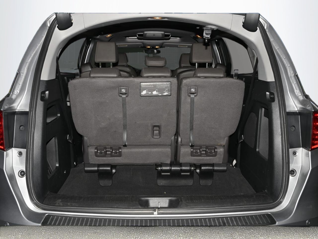 Used 2023 Honda Odyssey Touring image 13