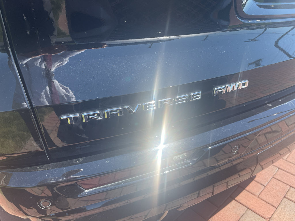 Used 2025 Chevrolet Traverse High Country w/ LPO, Floor Liner Package AWD/4WD image 10