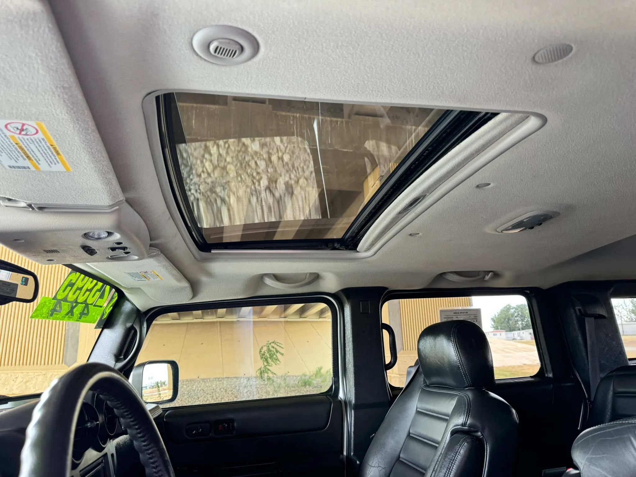 Used 2005 HUMMER H2 w/ Preferred Equipment Group AWD/4WD image 18