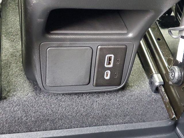 Certified 2024 Buick Encore GX Preferred w/ Comfort Package FWD image 10