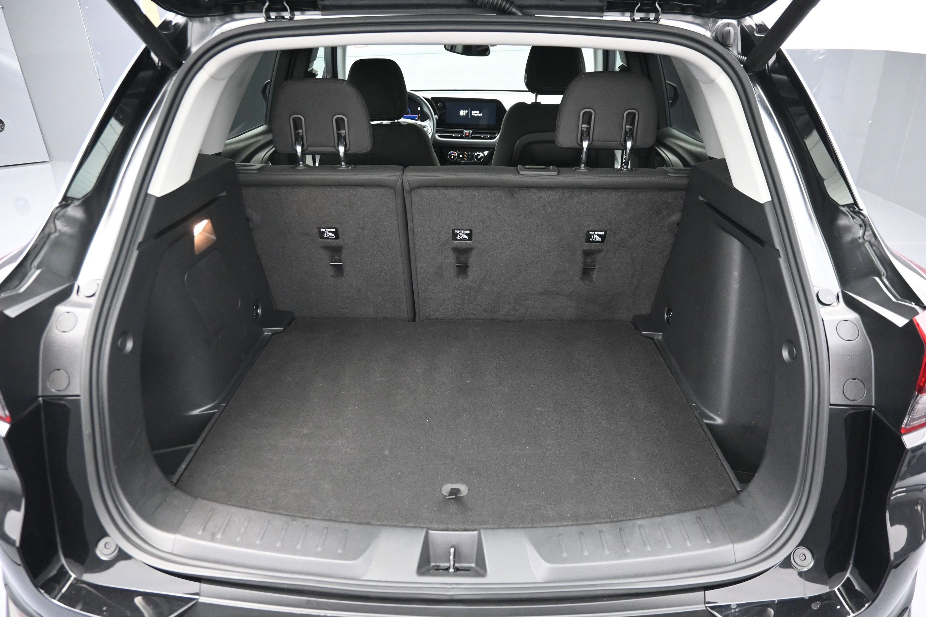 Certified 2025 Chevrolet TrailBlazer LT w/ Convenience Package FWD image 28