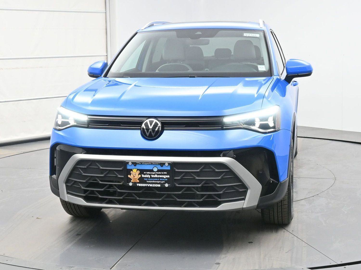 Certified 2025 Volkswagen Taos SE w/ Panoramic Sunroof Package AWD/4WD image 28