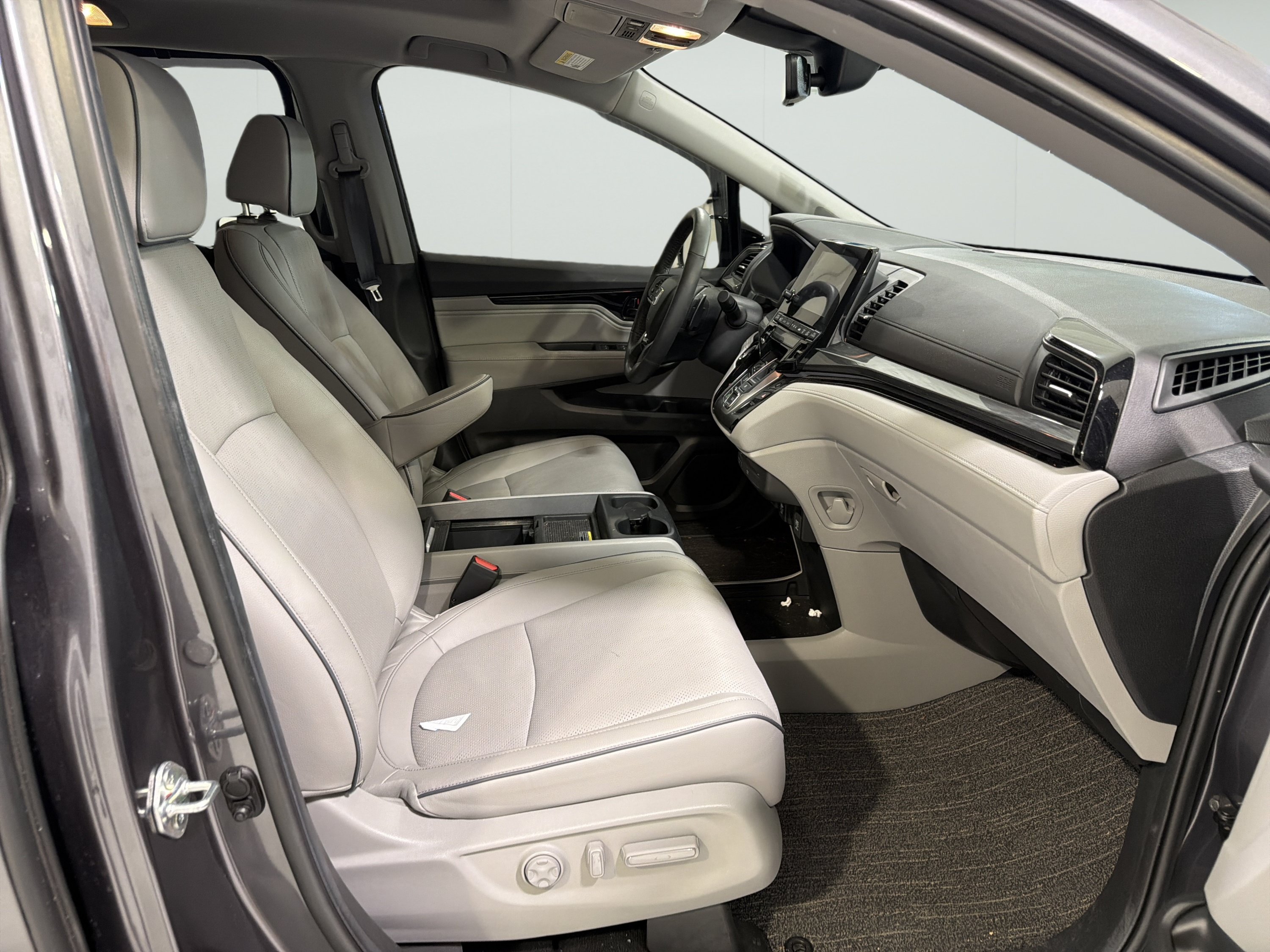 Used 2024 Honda Odyssey Elite image 15