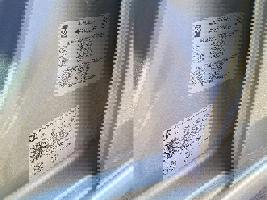 Certified 2024 GMC Sierra 1500 SLT image 28