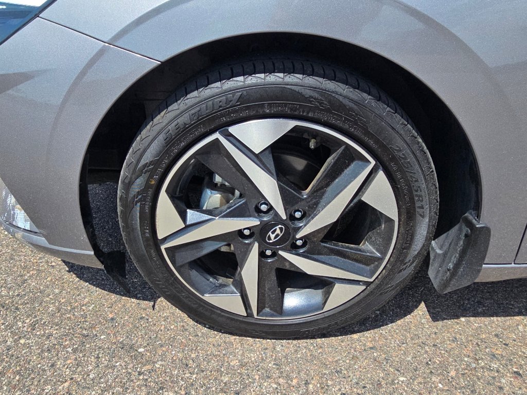 Used 2023 Hyundai Elantra SEL w/ Convenience Package FWD image 9