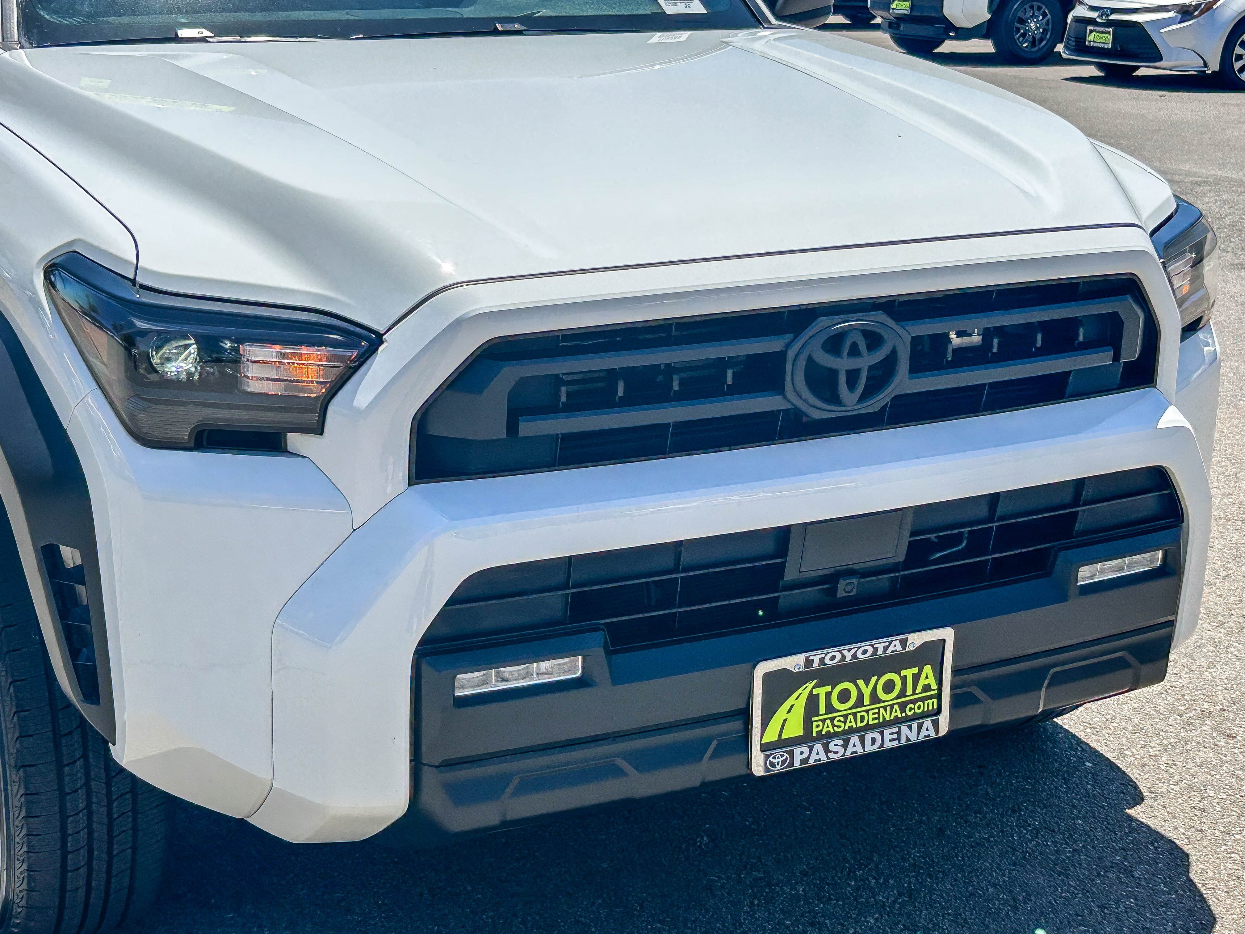 Used 2025 Toyota 4Runner SR5 AWD/4WD image 5