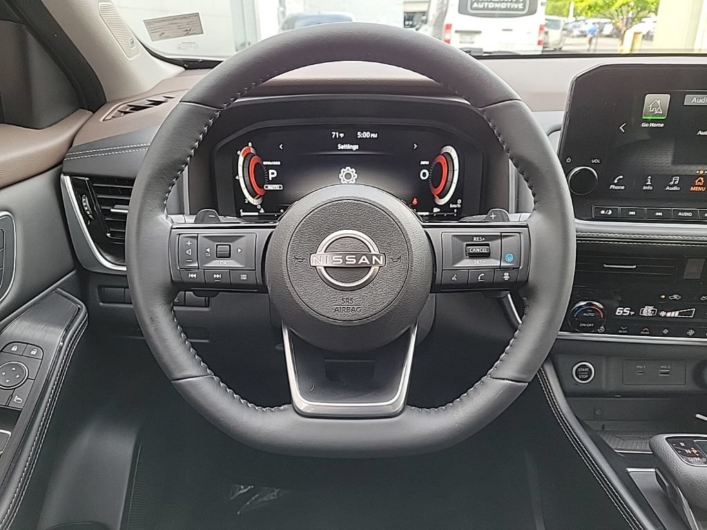 Used 2023 Nissan Rogue Platinum w/ Platinum Premium Package AWD/4WD image 25