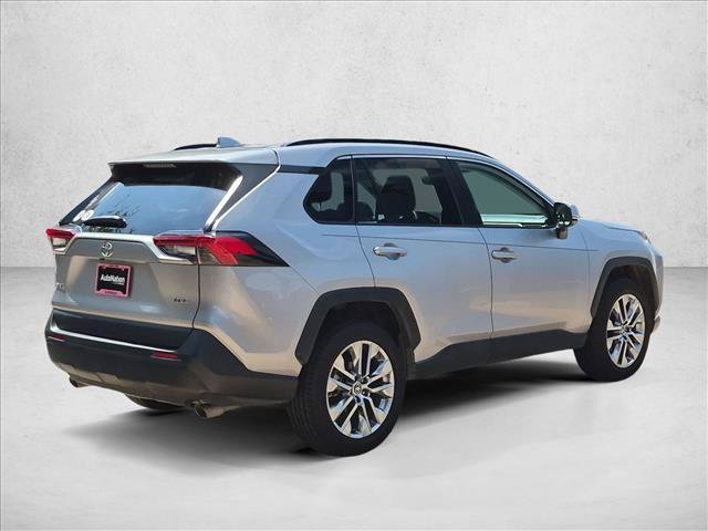Used 2021 Toyota RAV4 XLE Premium FWD image 5