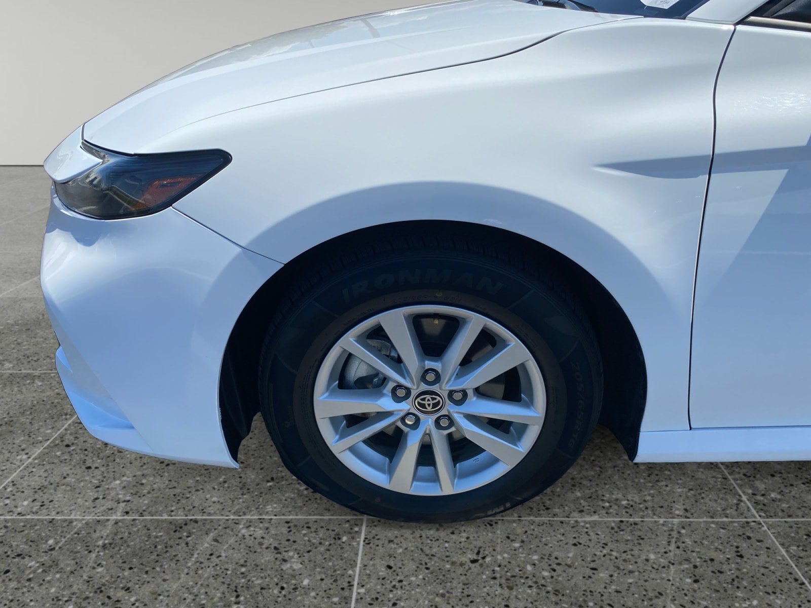 Used 2025 Toyota Camry LE FWD image 14