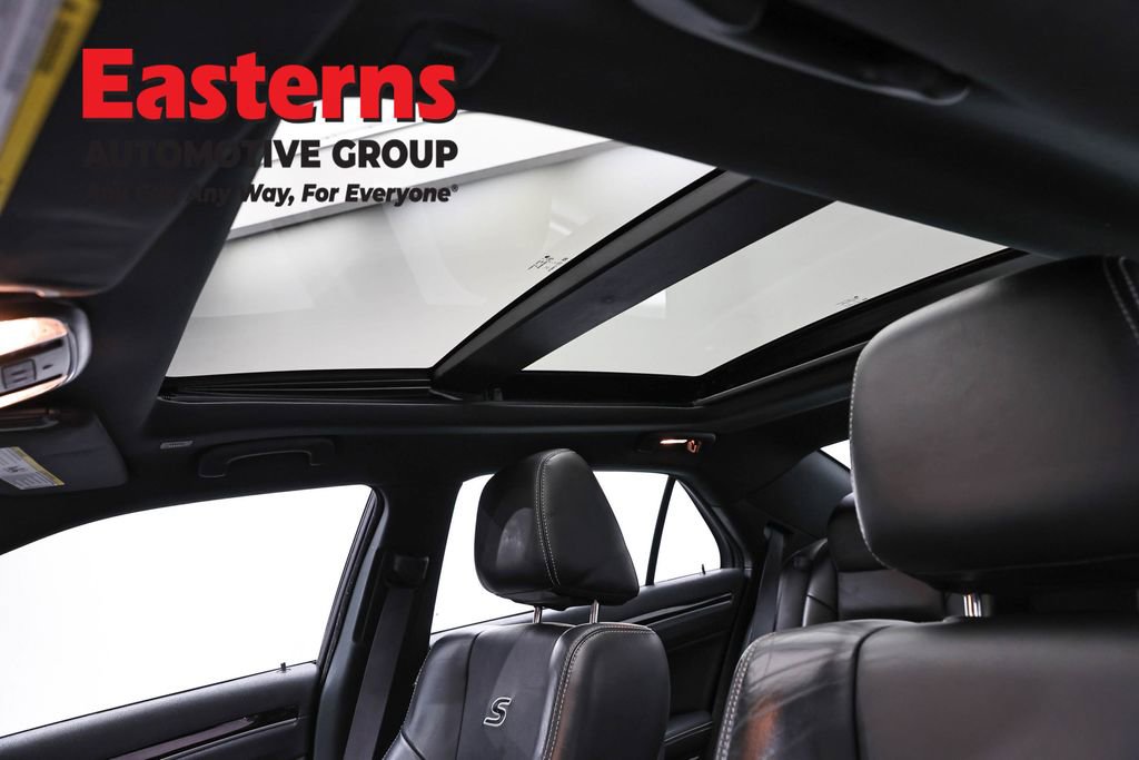 Used 2020 Chrysler 300 S image 35