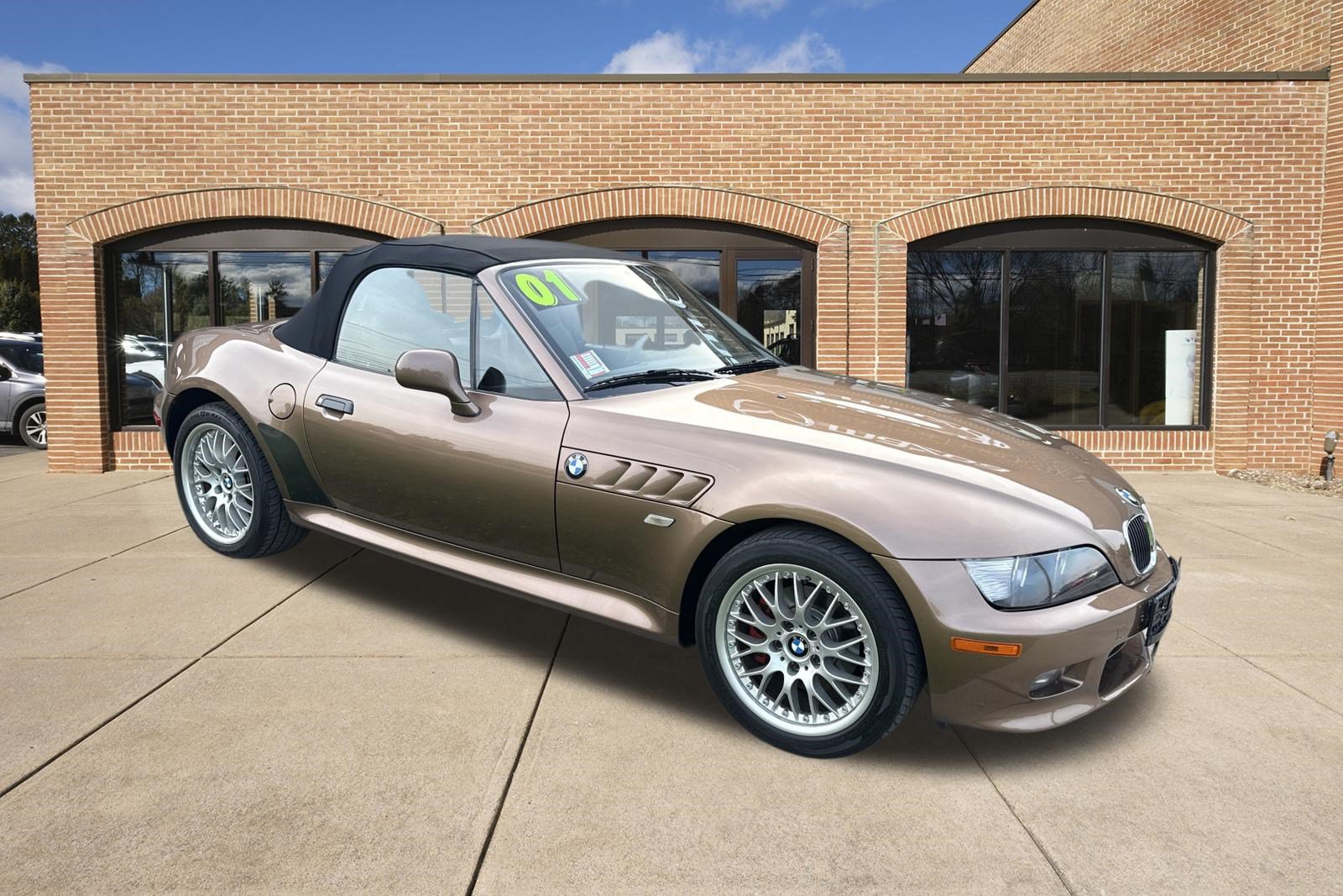 Used 2001 BMW Z3 3.0i RWD video 1