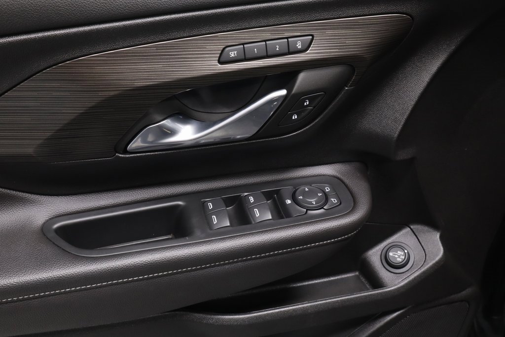 Used 2022 GMC Terrain SLT w/ LPO, Floor Liner Package image 22