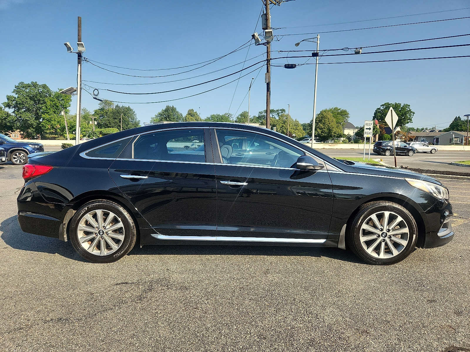Used 2017 Hyundai Sonata Limited w/ Ultimate Package 04 FWD image 7