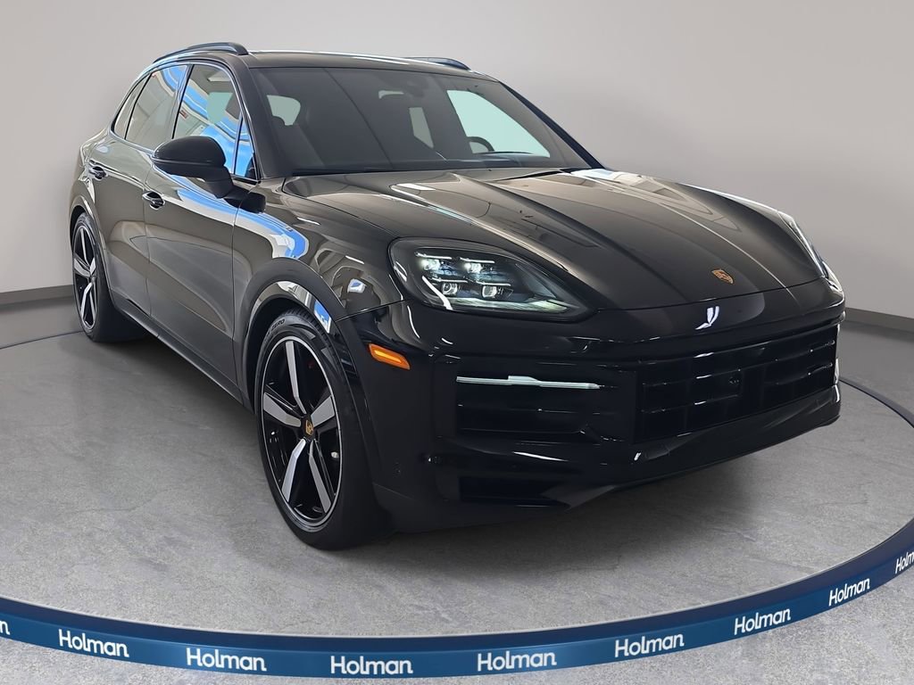 Used 2024 Porsche Cayenne S image 4