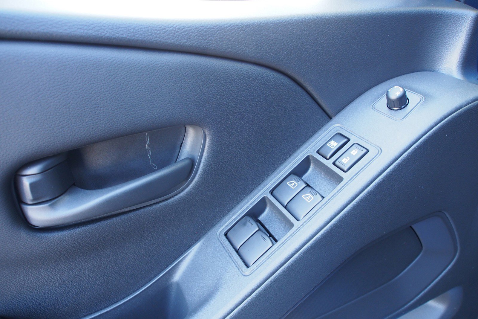 Used 2026 Nissan Frontier SV image 17