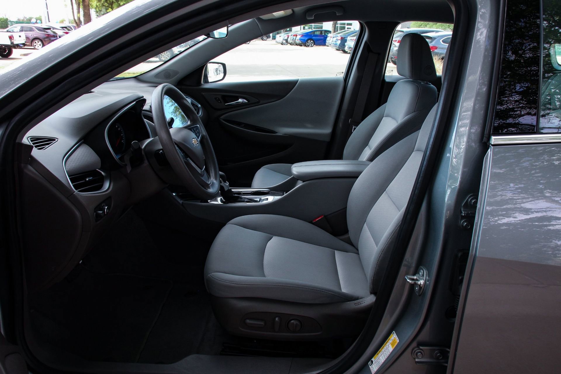 Used 2024 Chevrolet Malibu LT FWD image 10