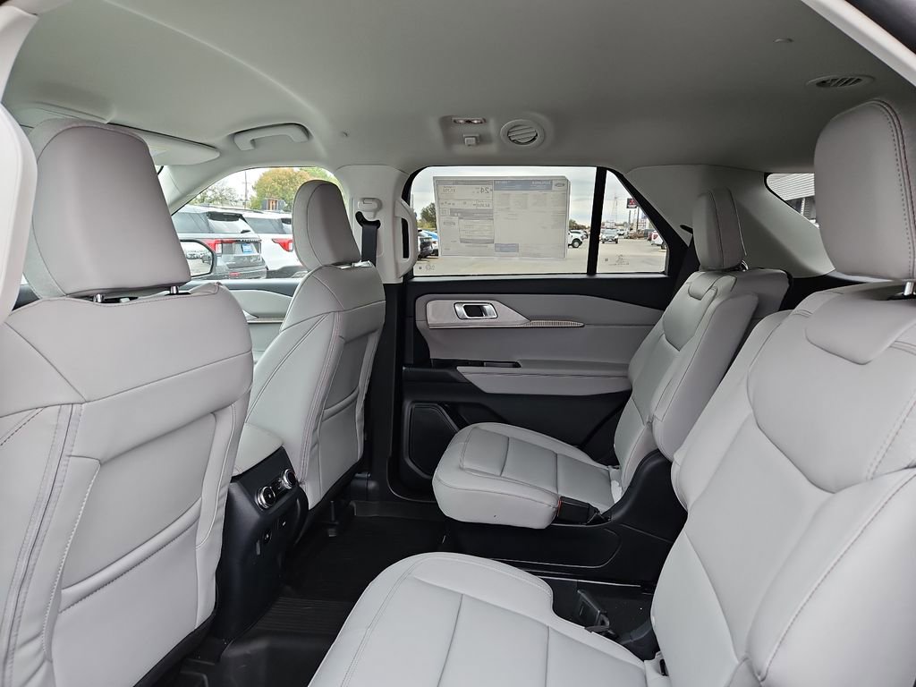 New 2026 Ford Explorer Active w/ Active Comfort Package image 19