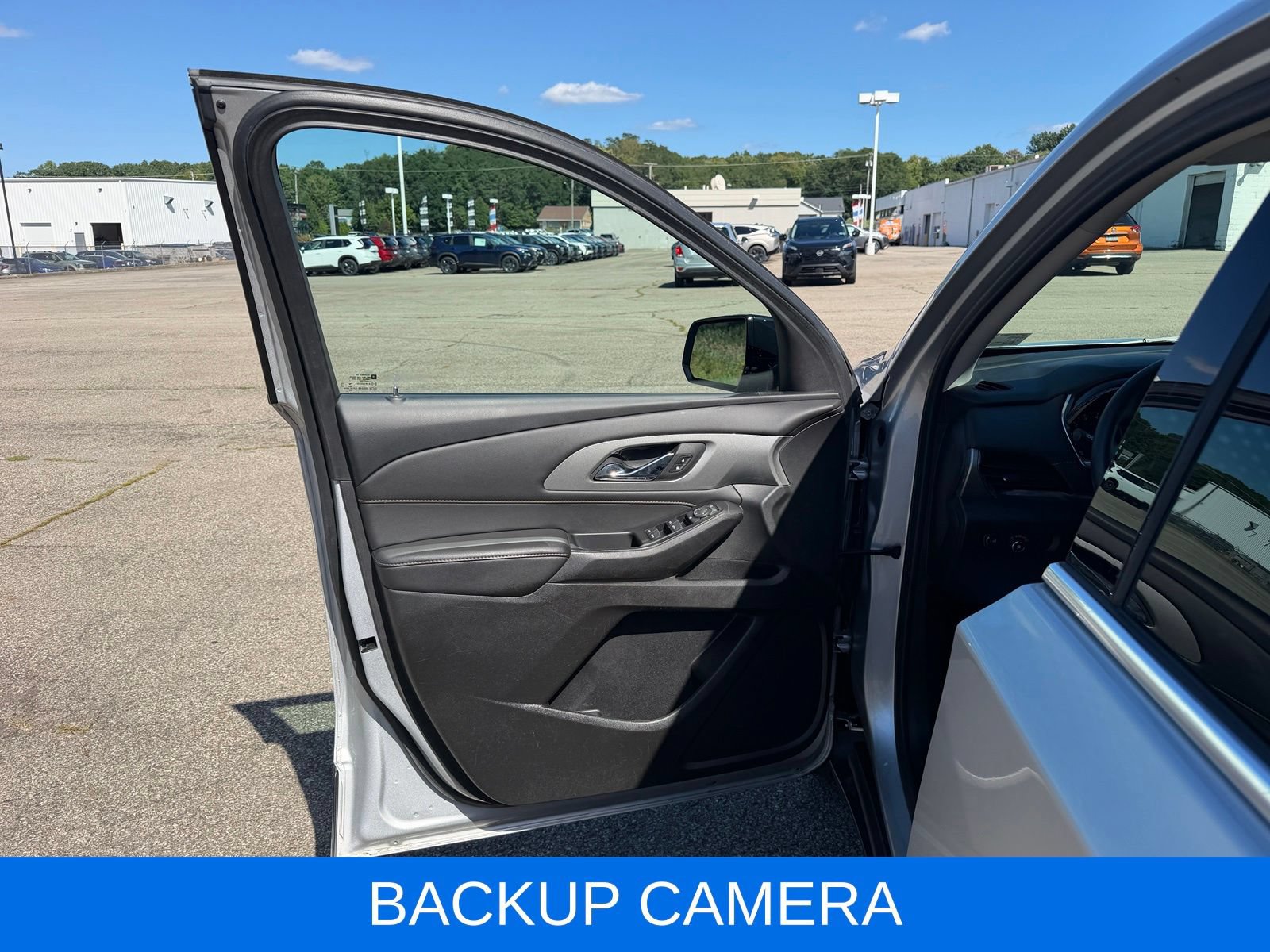 Used 2020 Chevrolet Traverse LS AWD/4WD image 13