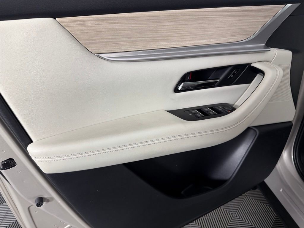 Used 2024 MAZDA CX-90 Plug-In Hybrid w/ Premium Plus image 25