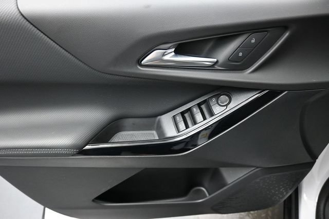 Used 2026 Chevrolet Equinox LT w/ LPO, Floor Liner Package AWD/4WD image 13