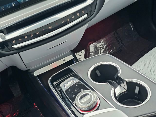 Used 2024 Cadillac Lyriq Luxury w/ LPO, Floor Liner Package image 34