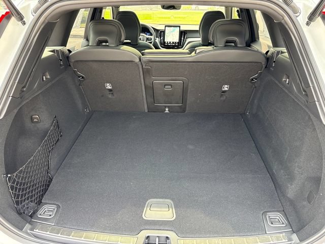 Certified 2026 Volvo XC60 T8 Ultra w/ Climate Package AWD/4WD image 12