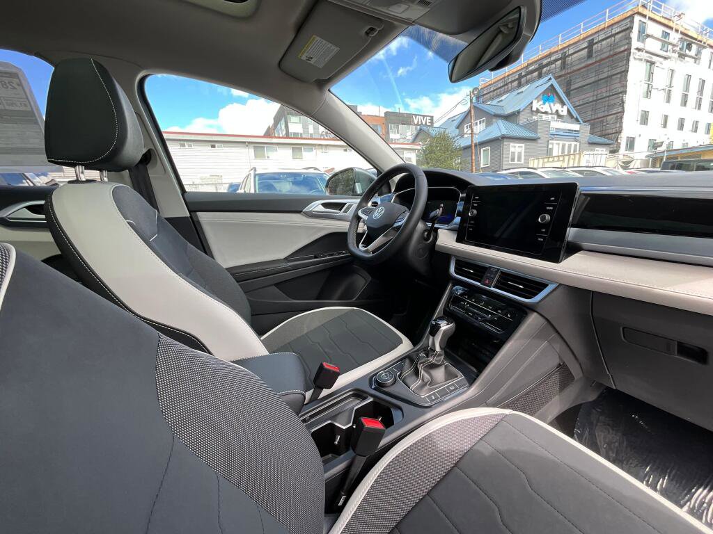 New 2026 Volkswagen Taos SE AWD/4WD image 19