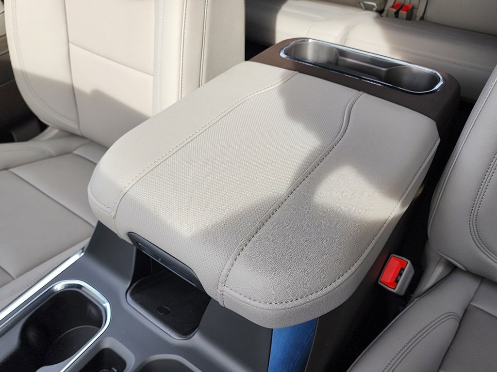 New 2026 GMC Sierra 1500 SLT w/ SLT Premium Plus Package image 31