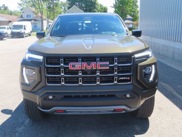 Used 2025 GMC Canyon AT4 w/ Technology Plus Package AWD/4WD image 12