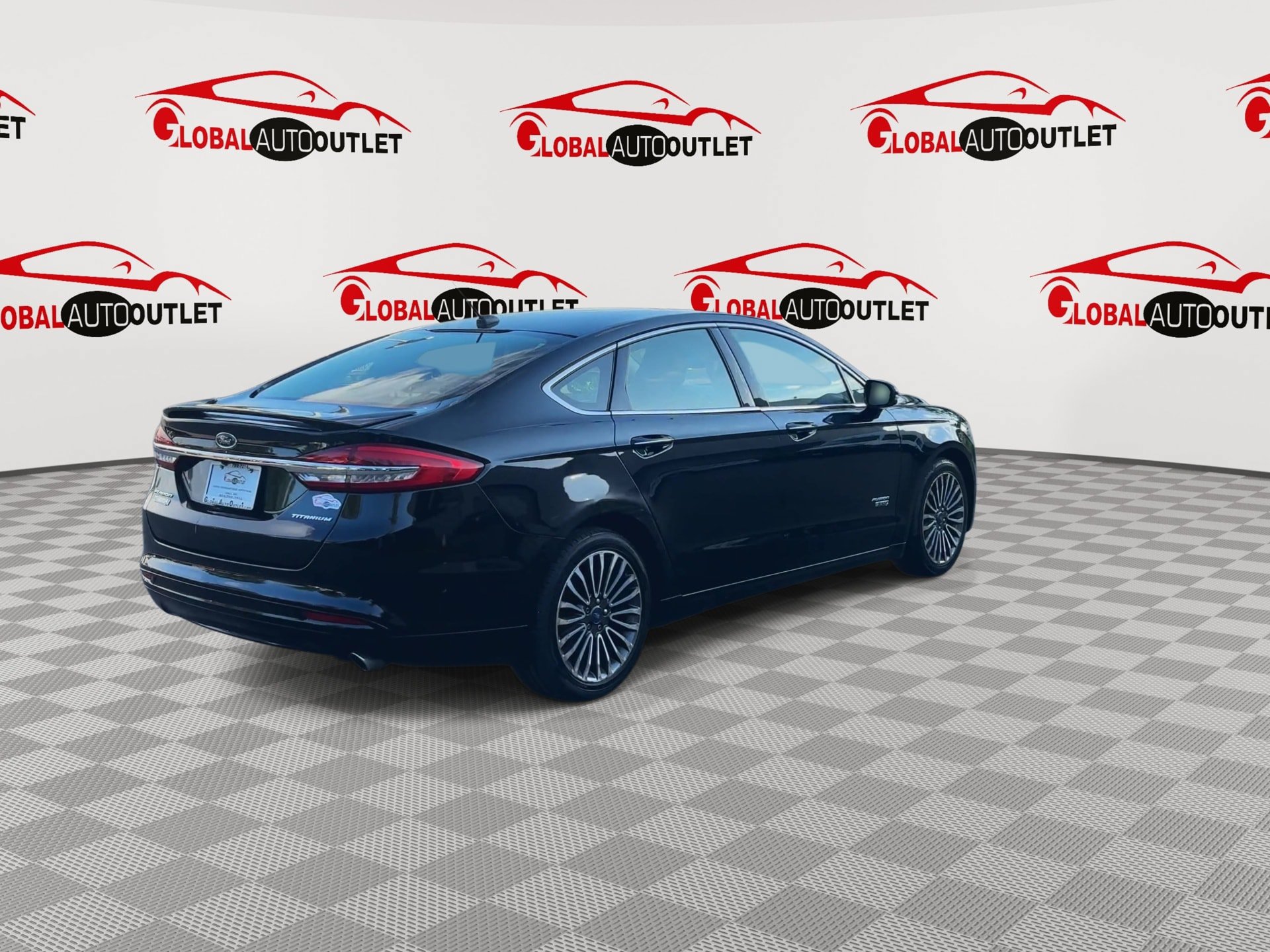 Used 2018 Ford Fusion Energi Titanium FWD image 8