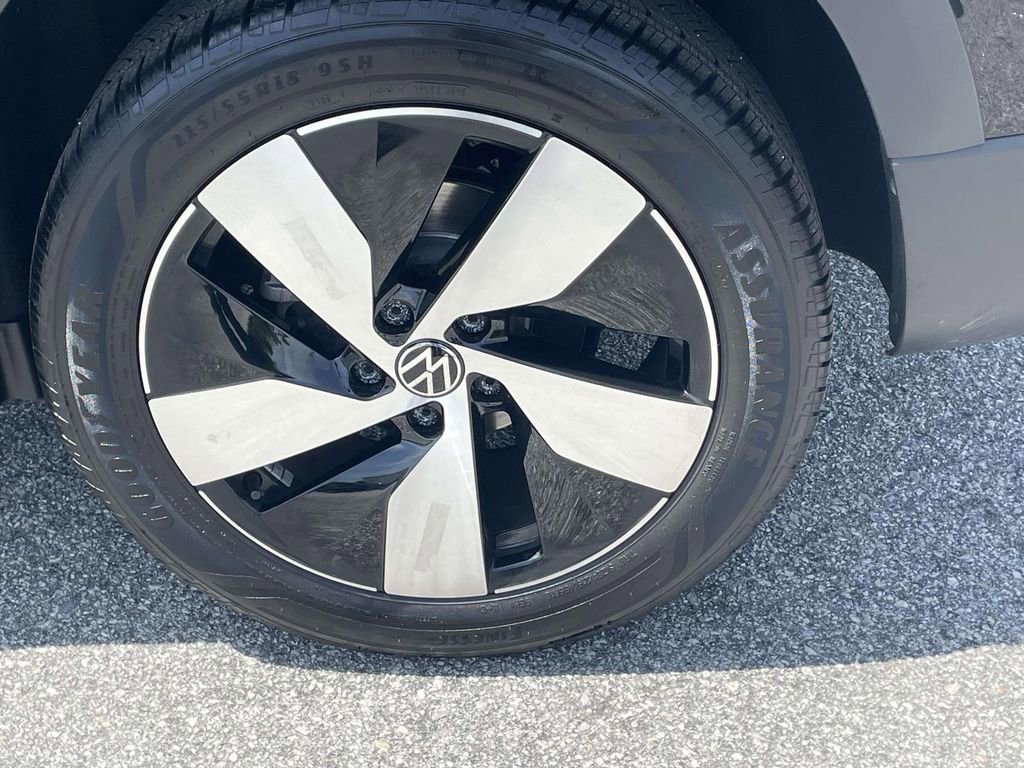 Used 2025 Volkswagen Taos S AWD/4WD image 7