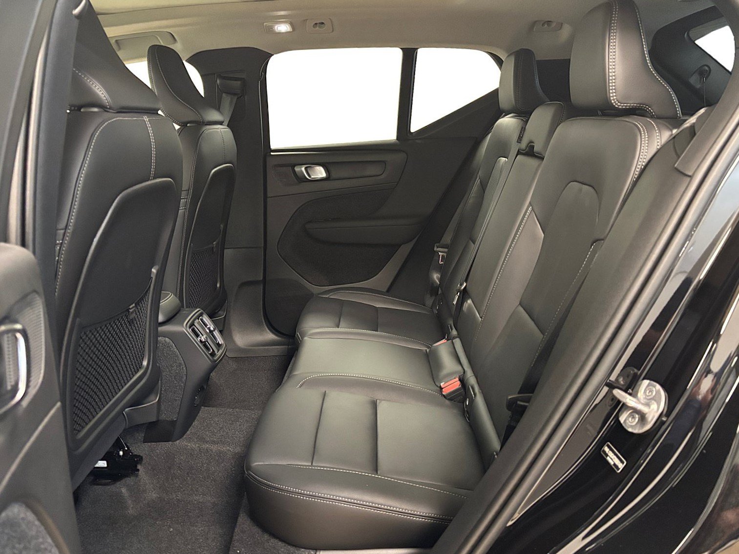 New 2026 Volvo XC40 B5 Plus AWD/4WD image 13